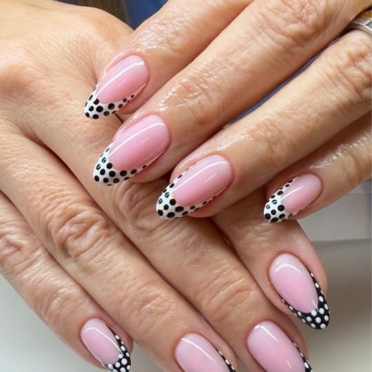 Bibi beauty centar #beograd Ukrašavanje noktiju Izlivanje noktiju + nail art izlivanje sa nail arto