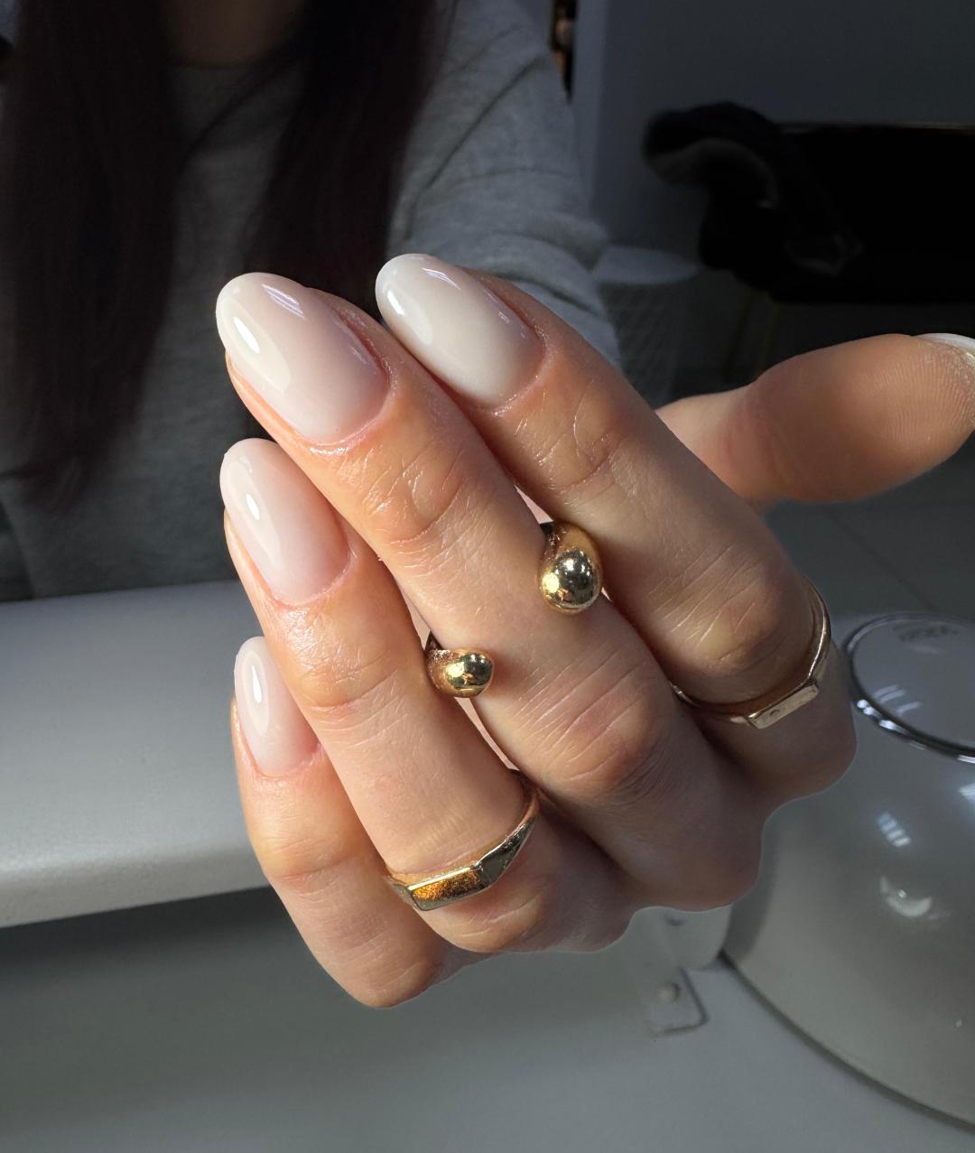 Izlivanje noktiju gelom - L dužina - GM Beauty studio, Beograd Izlivanje noktiju Nokti Izlivanje noktiju, Beograd, Banovo brdo