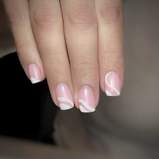 Nails Studio #beograd Ojačavanje noktiju Ojačavanje noktiju gelom