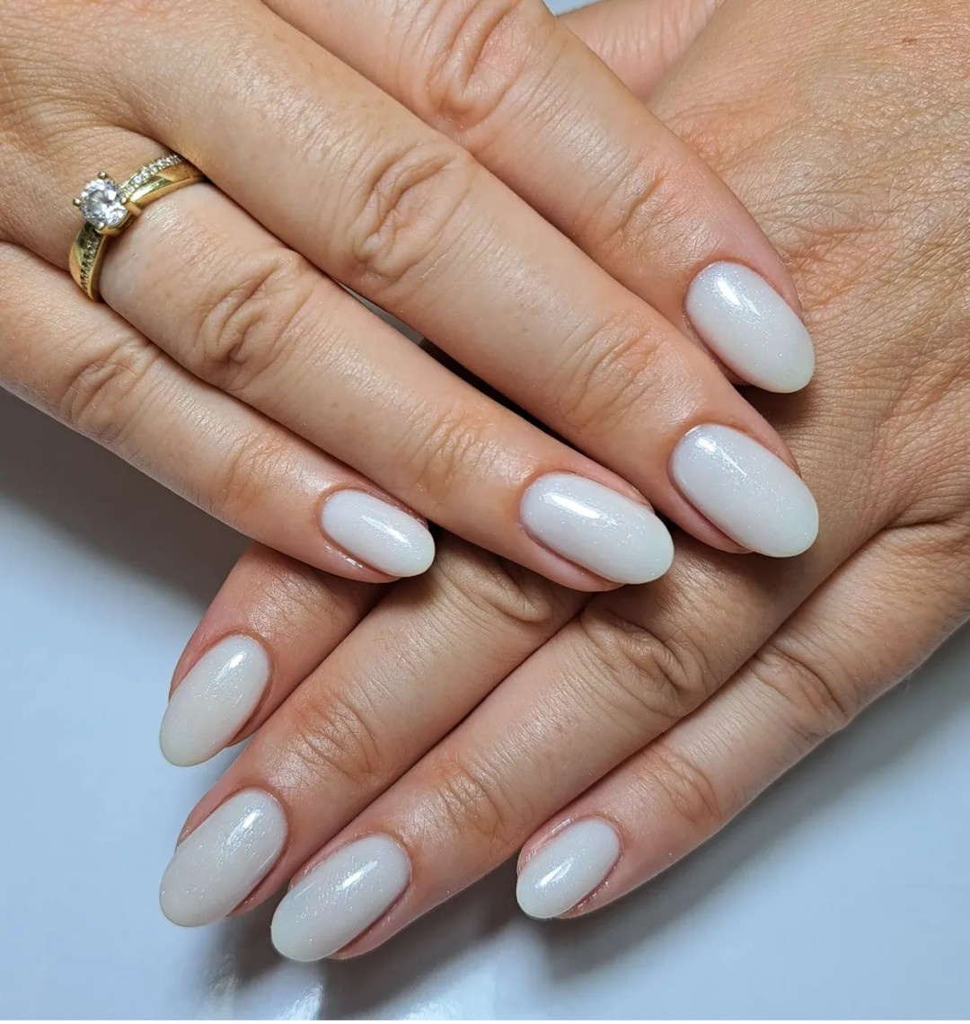 Let's go Ladies #beograd Manikir Aparatni manikir + ojačavanje prirodnih noktiju gelom