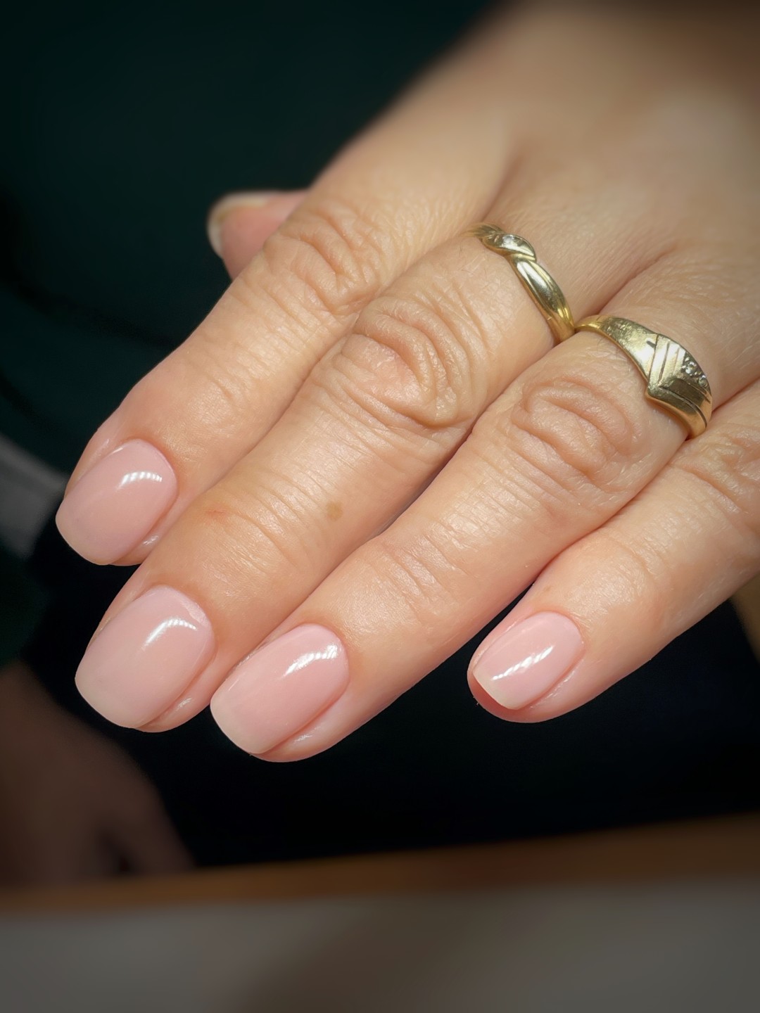 Nails Studio #beograd Ojačavanje noktiju Gel lak / rubber baza