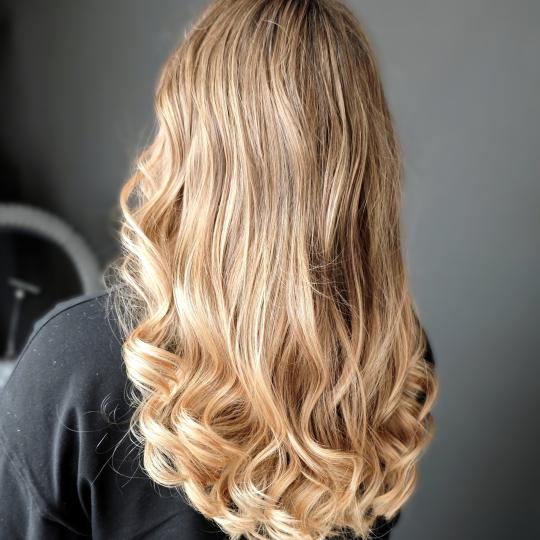 Kotenkova Studio & Education #beograd Pramenovi Blond tehnike cele dužine - duga kosa
