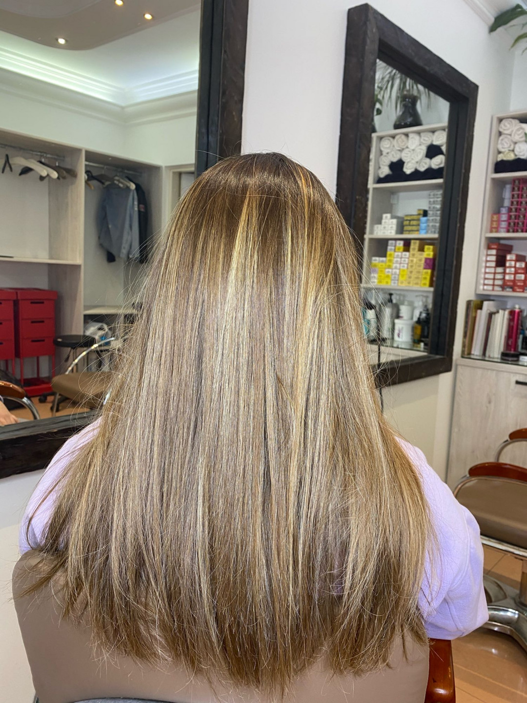 Balayage - ekstra duga kosa - Gagi, Beograd Ombre, sombre, balayage Frizerski saloni Ombre, sombre, balayage, Beograd, Vračar, Čubura, Crveni krst