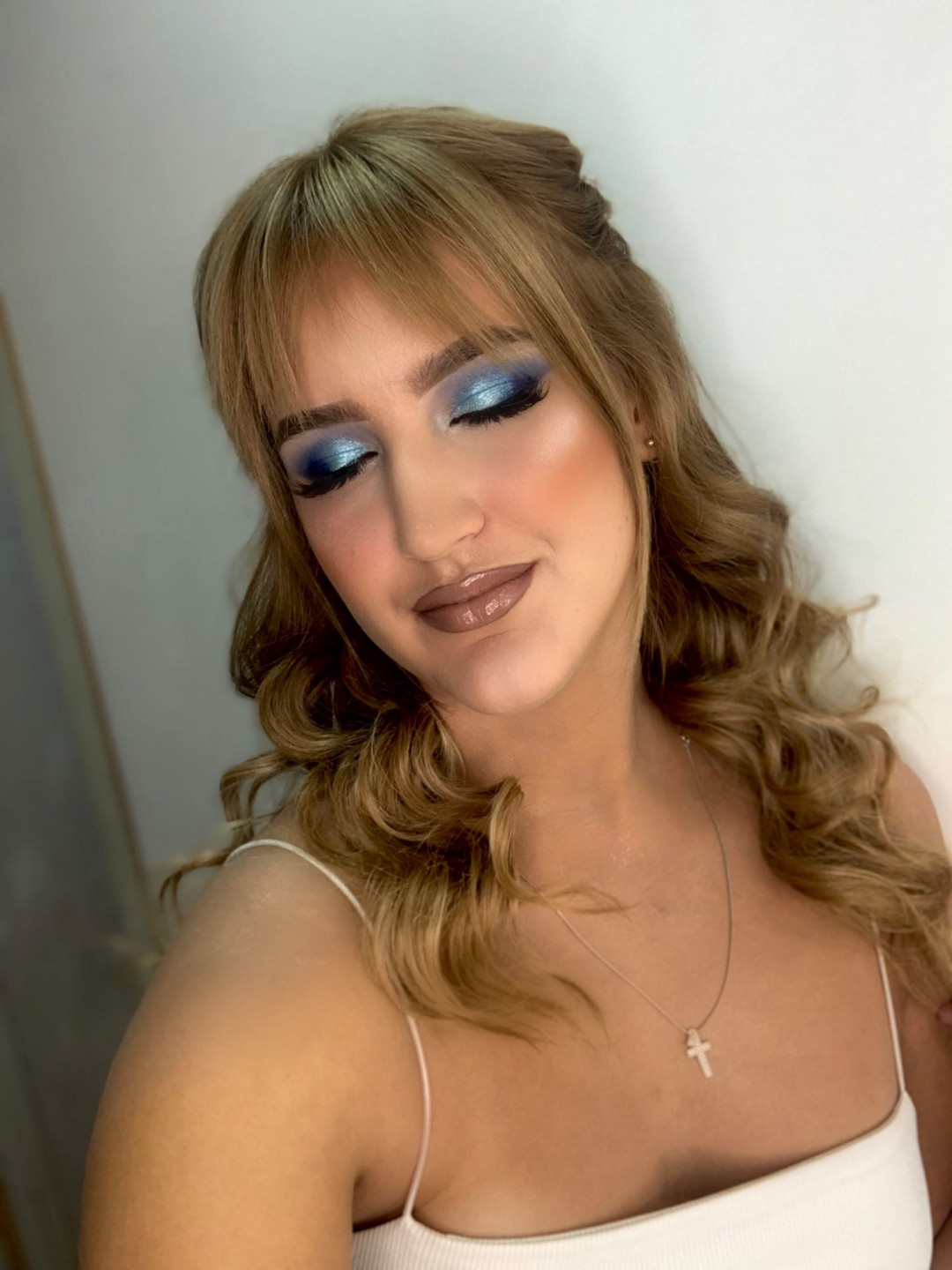 Profesionalno šminkanje + peglanje / lokne (podrazumeva dolazak sa čistom kosom) - M Studio 0303, Novi Sad Make-up / šminkanje Lice Make-up / šminkanje, Novi Sad, Sajmište, Detelinara, Banatić