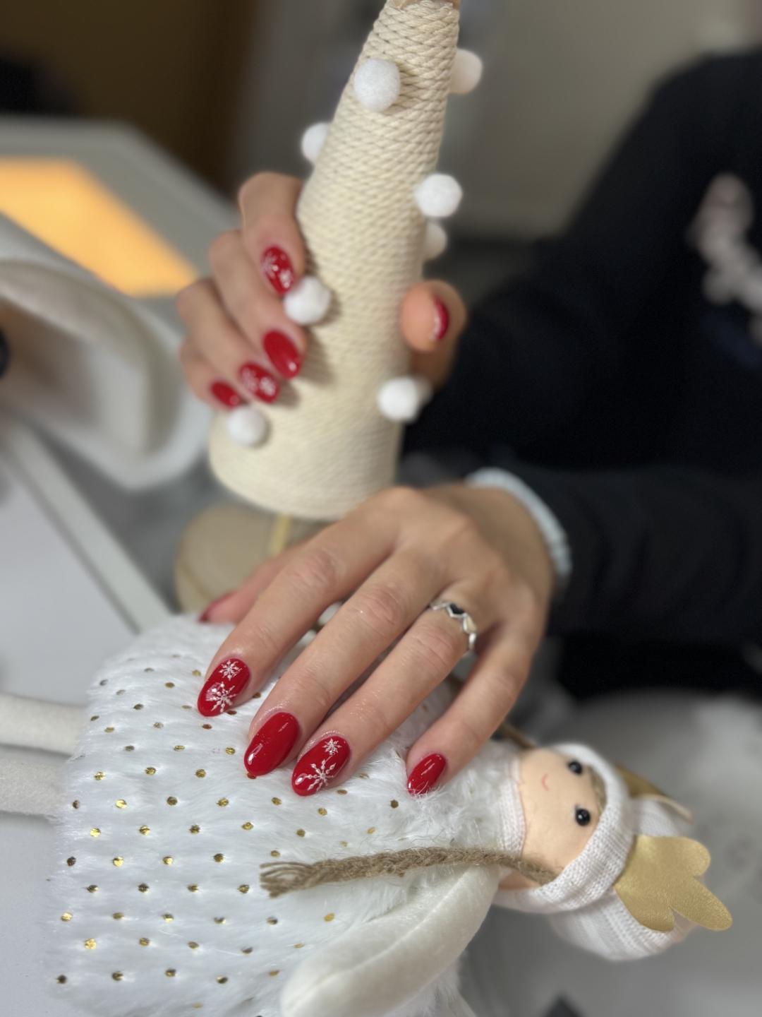 Korekcija ojačanja noktiju - Studio lepote Cik Cak, Beograd Korekcija noktiju Nokti Korekcija noktiju, Beograd, Košutnjak, Filmski grad, Golf naselje