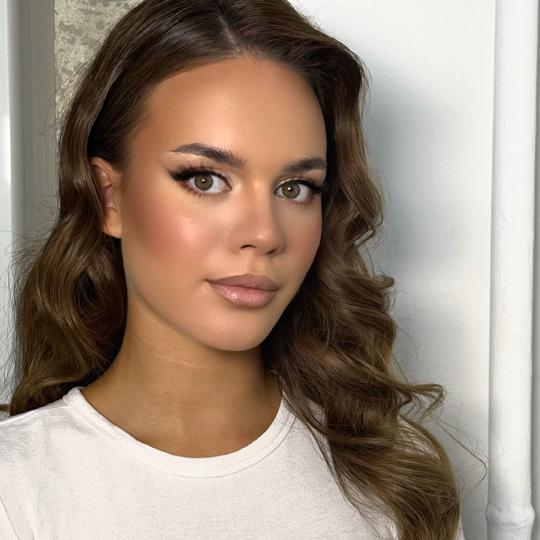 Dasha__Beauty #beograd Make-up / šminkanje Profesionalno šminkanje + svečana frizura
