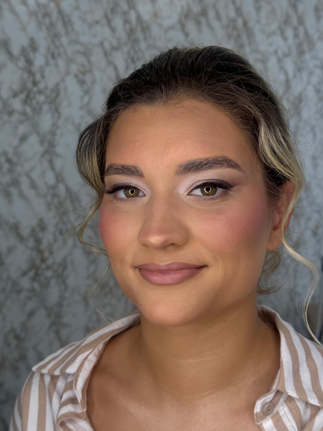 Profesionalno šminkanje + veštačke trepavice - Makeup by Svetlana Knežević, Novi Sad Make-up / šminkanje Lice Make-up / šminkanje, Novi Sad, Sajmište, Detelinara, Banatić