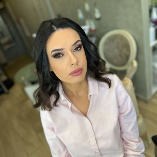 Bibi beauty centar #beograd Make-up / šminkanje Profesionalno šminkanje + feniranje ravno makeup a