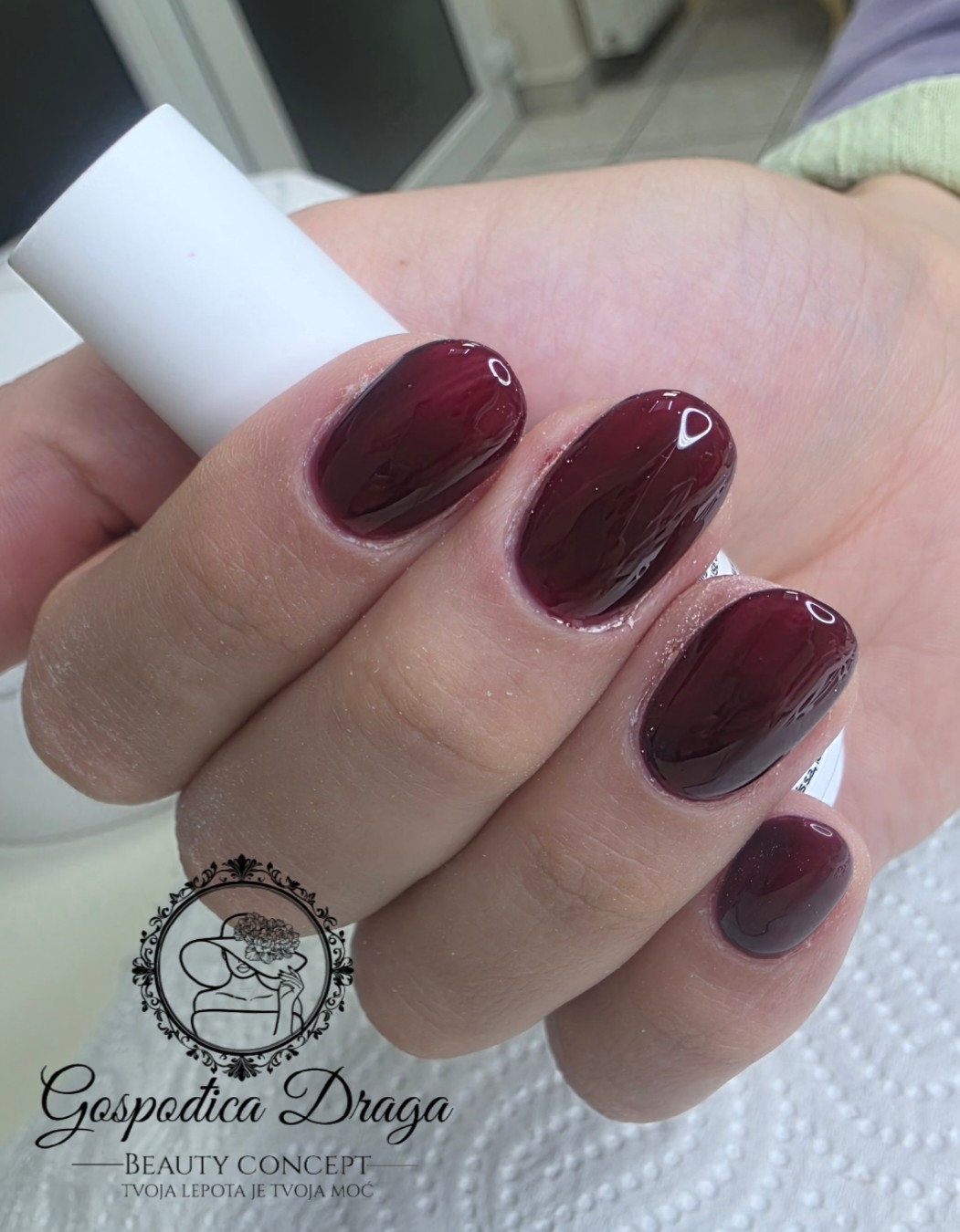 Korekcija noktiju - XL dužina - Gospođica Draga, Novi Sad Korekcija noktiju Nokti Korekcija noktiju, Novi Sad, Sajmište, Detelinara, Banatić