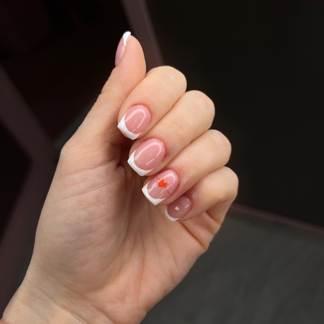 Xenija Beauty Room #beograd Korekcija noktiju Ojacavanje noktiju gelom i korekcija L dužina