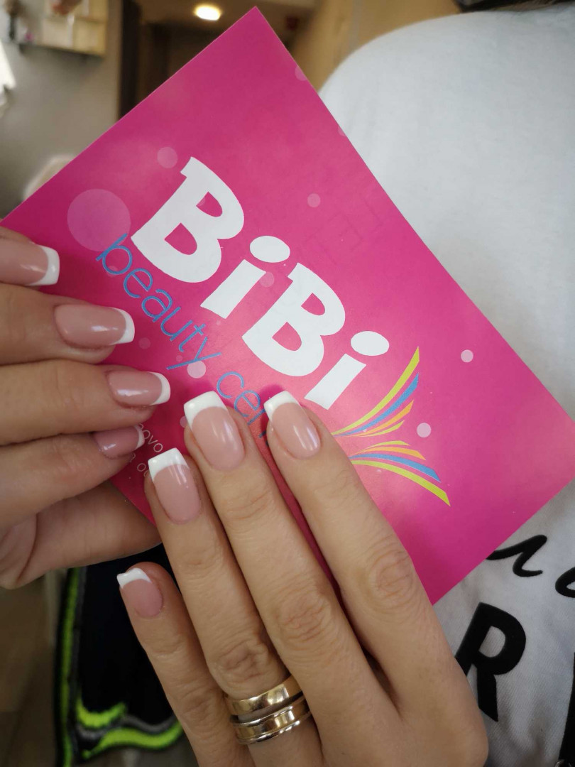 Bibi beauty centar #beograd Nadogradnja noktiju Nadogradnja noktiju tipsama