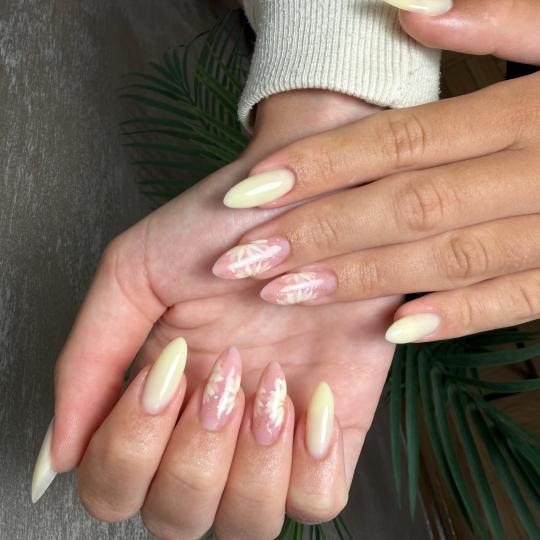 Beauty room Zvezdara #beograd Izlivanje noktiju Korekcija izlivanja noktiju gelom - M dužina Nokti