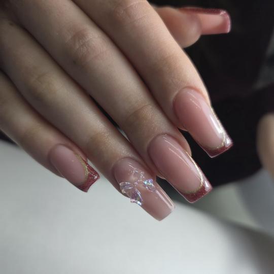 Beauty & Fashion #beograd Izlivanje noktiju Izlivanje noktiju gelom - L dužina