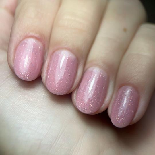 Nails Studio #beograd Ojačavanje noktiju Gel lak / rubber baza