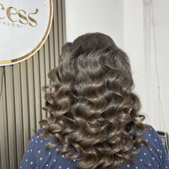 Princess beauty #nis Farbanje kose Svečana frizura - Talasi - duga kosa