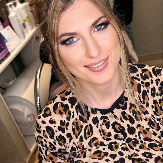 Bibi beauty centar #beograd Make-up / šminkanje Profesionalno šminkanje + veštačke trepavice + s