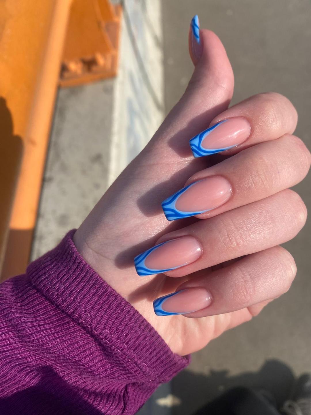 Korekcija noktiju tuđeg rada + french - L dužina - Del Art L, Beograd Korekcija noktiju Nokti Korekcija noktiju, Beograd, Slavija, Autokomanda, Neimar