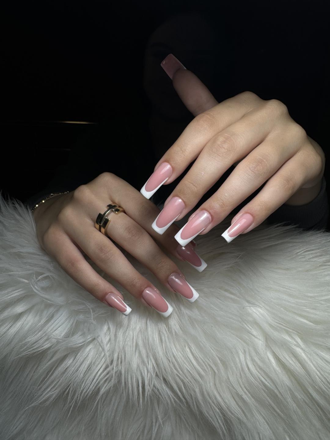 Izlivanje noktiju - L dužina - Elle beauty center, Novi Sad Izlivanje noktiju Nokti Izlivanje noktiju, Novi Sad, Grbavica, Liman, Adamićevo