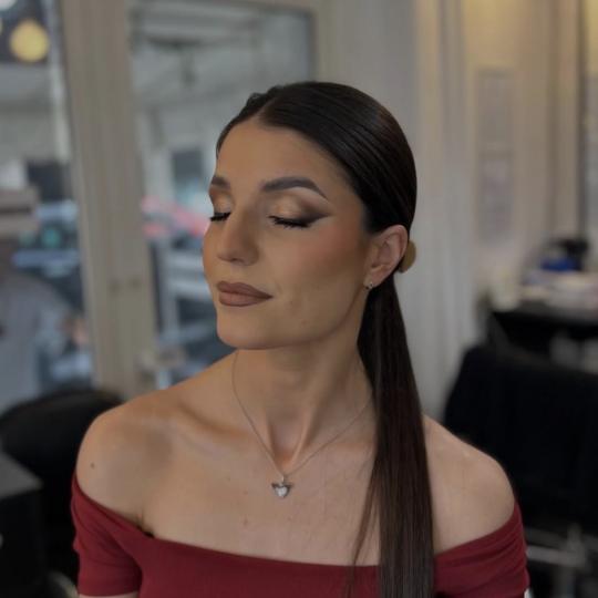 Eiffel #beograd Make-up / šminkanje Profesionalno šminkanje