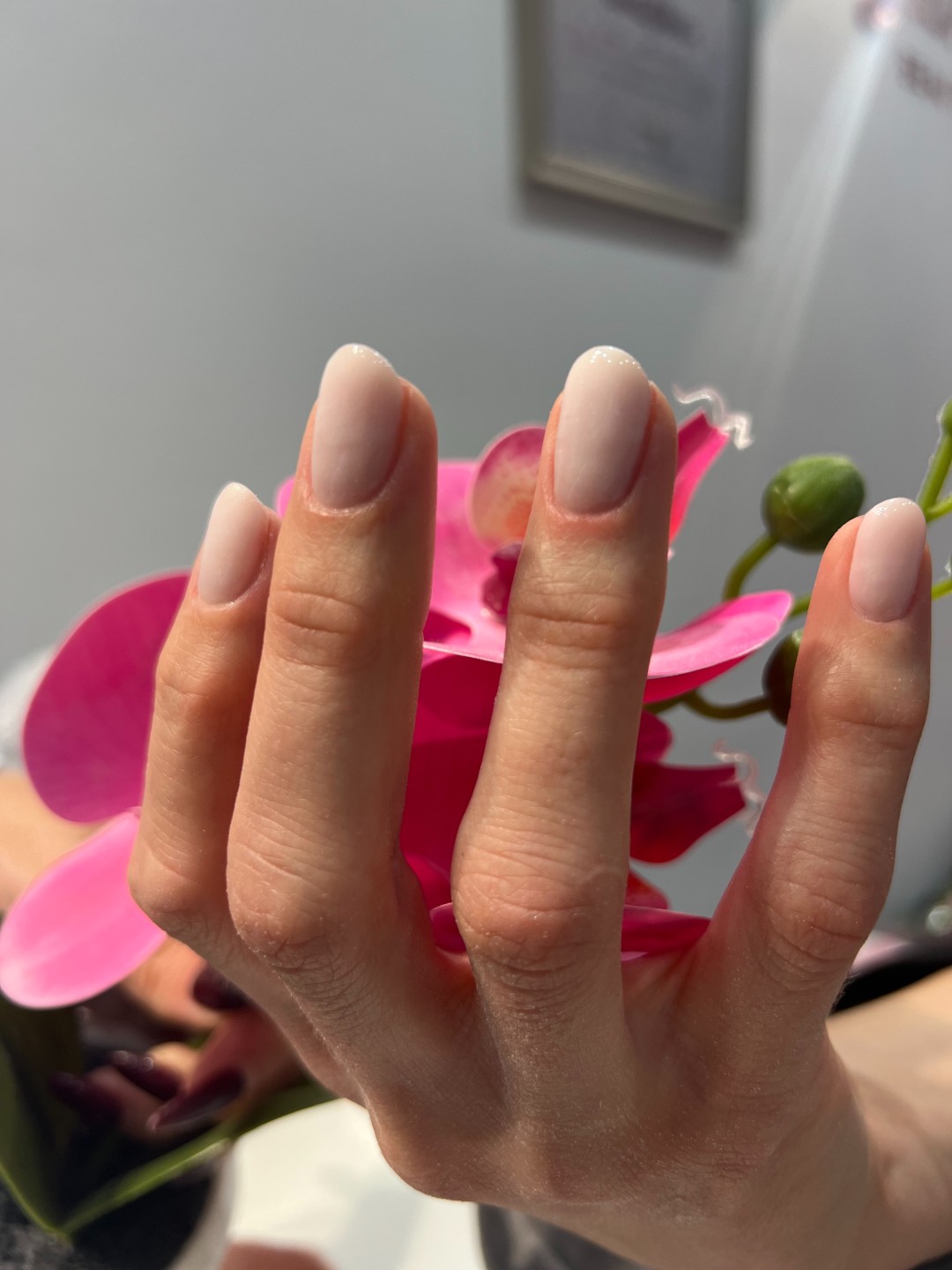 Just me #beograd Ojačavanje noktiju Ojačavanje prirodnih noktiju rubber bazom - M dužina