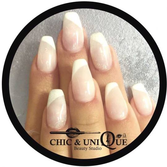 Chic & Unique #beograd Izlivanje noktiju Kosi frenc with glitter Izlivanje noktiju gelom Ako svoje n