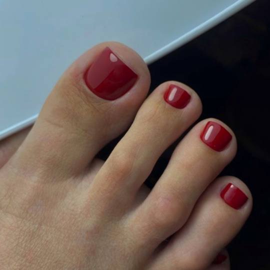 Xenija Beauty Room #beograd Gel lak Gel lak - noge,sredjivanje zanoktica,oblikovanje,skracivanje