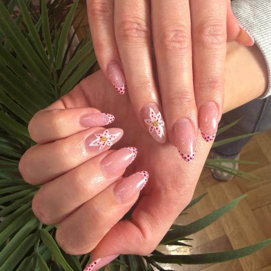 Beauty room Zvezdara #beograd Izlivanje noktiju Korekcija izlivanja noktiju gelom - M dužina