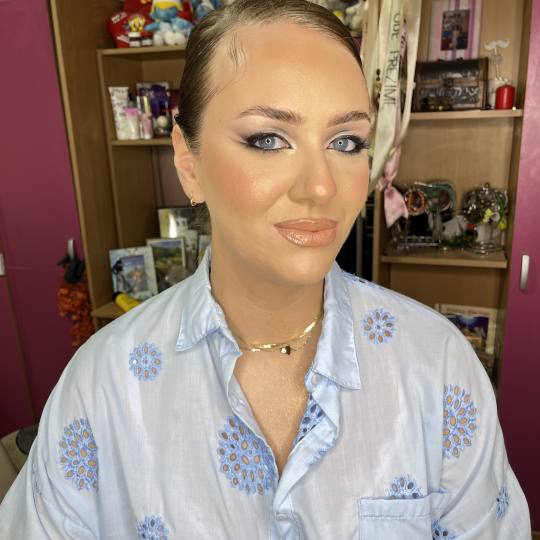 Golden beauty by Mimi #nis Make-up / šminkanje Profesionalno šminkanje + veštačke trepavice