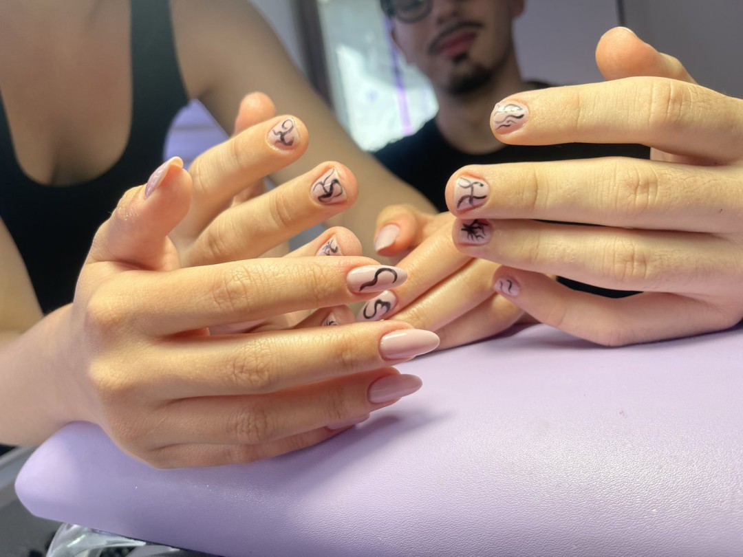 Manikir + gel lak - Segula, Beograd Manikir Nokti Manikir, Beograd, Vukov spomenik, Đeram