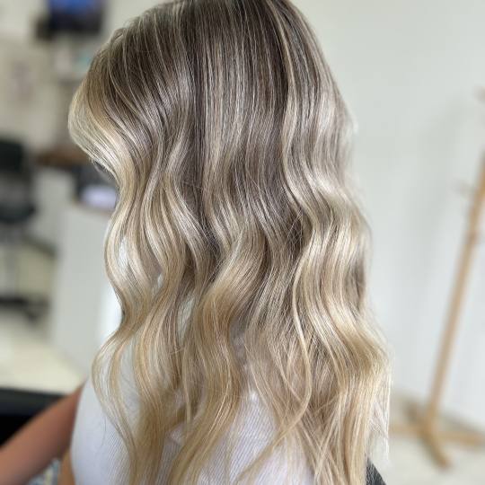 Kala #novisad Ombre, sombre, balayage Airtouch/Babylights - kosa srednje dužine