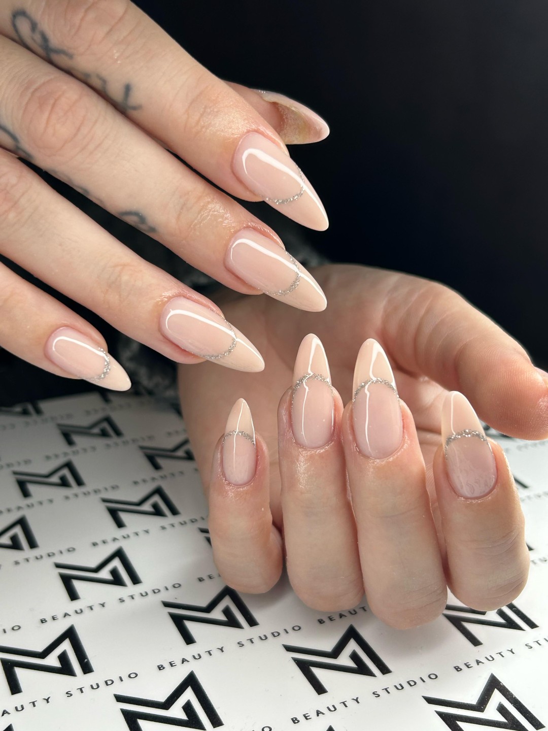 MN Beauty studio #beograd Izlivanje noktiju Korekcija noktiju / ojačavanje noktiju / rubber baza