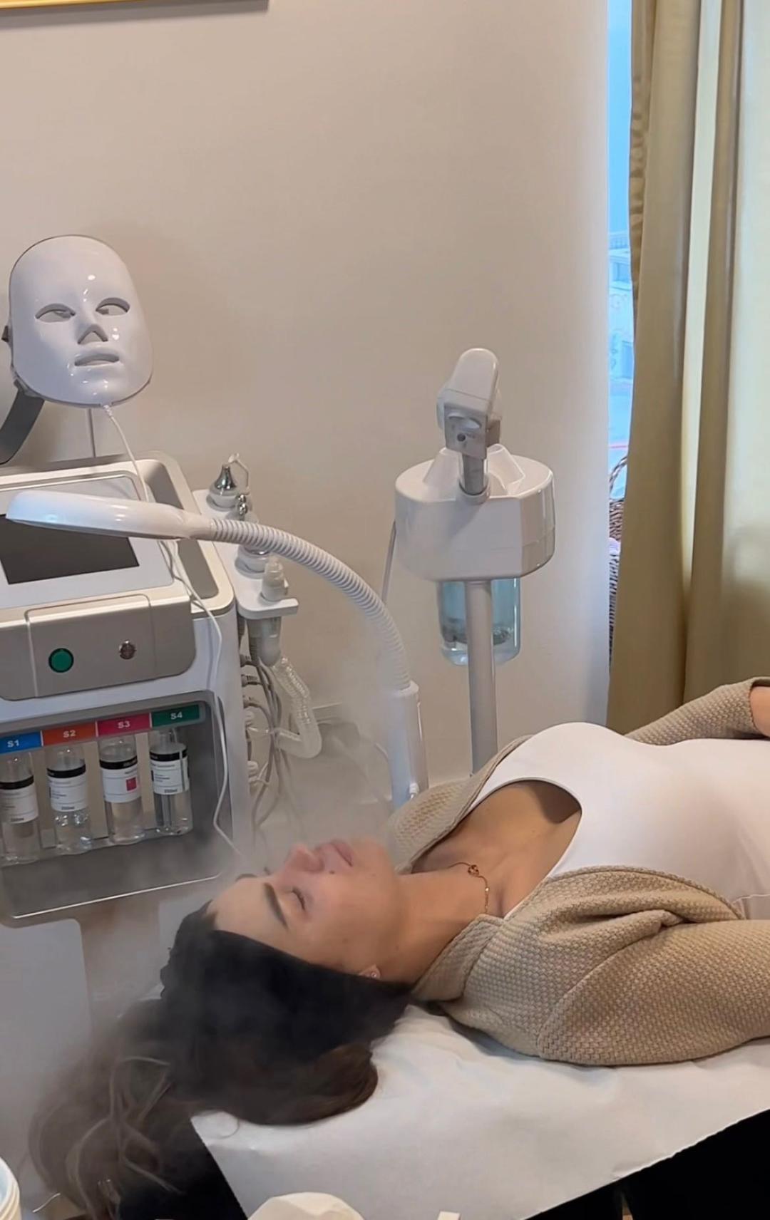 Hydrafacial - tretman lica + Dermapen ( anti aging, ožiljci, pigmentacija) - Esthetique Privé, Beograd Tretman lica Lice Tretman lica, Beograd, Centar, Stari grad, Dorćol