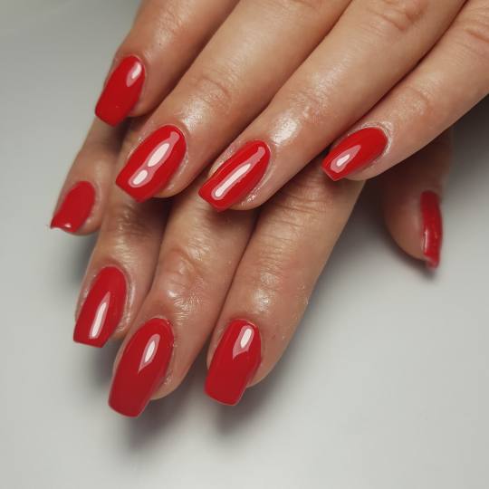 Ena beauty studio #nis Gel lak Trajni lak sa ojacanjem - ruke