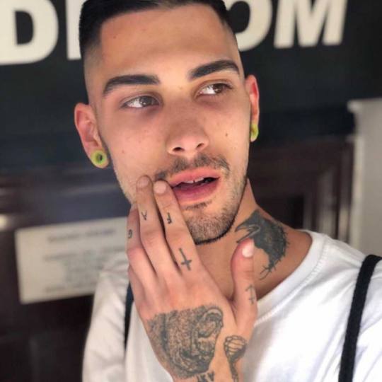 Headroom #beograd Muško šišanje Muško šišanje makazama + mašinicom ✂Nikola