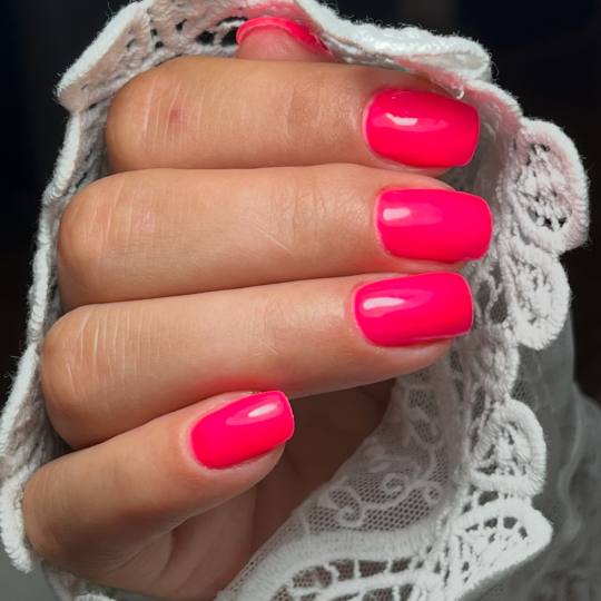 One Beauty Studio #beograd Manikir Ruski manikir + ojačavanje Rubber bazom + gel lak