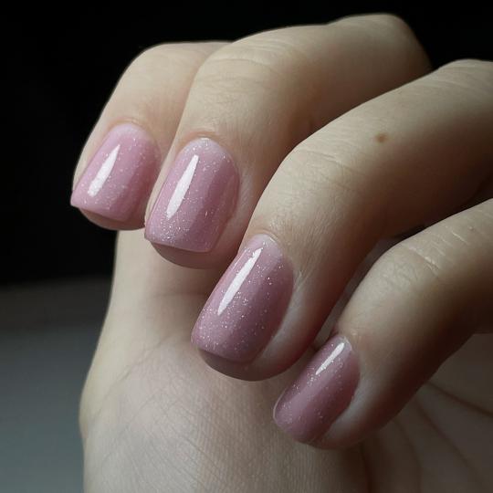 Nails Studio #beograd Ojačavanje noktiju Gel lak / rubber baza