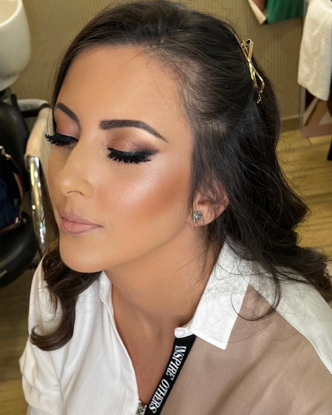 Bibi beauty centar #beograd Make-up / šminkanje Profesionalno šminkanje + veštačke trepavice + svečana frizura