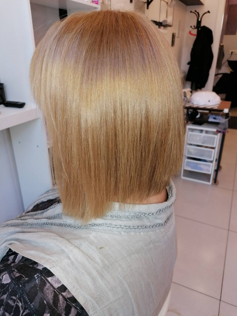 Salon Klinik #beograd Žensko šišanje Žensko šišanje - kosa srednje dužine