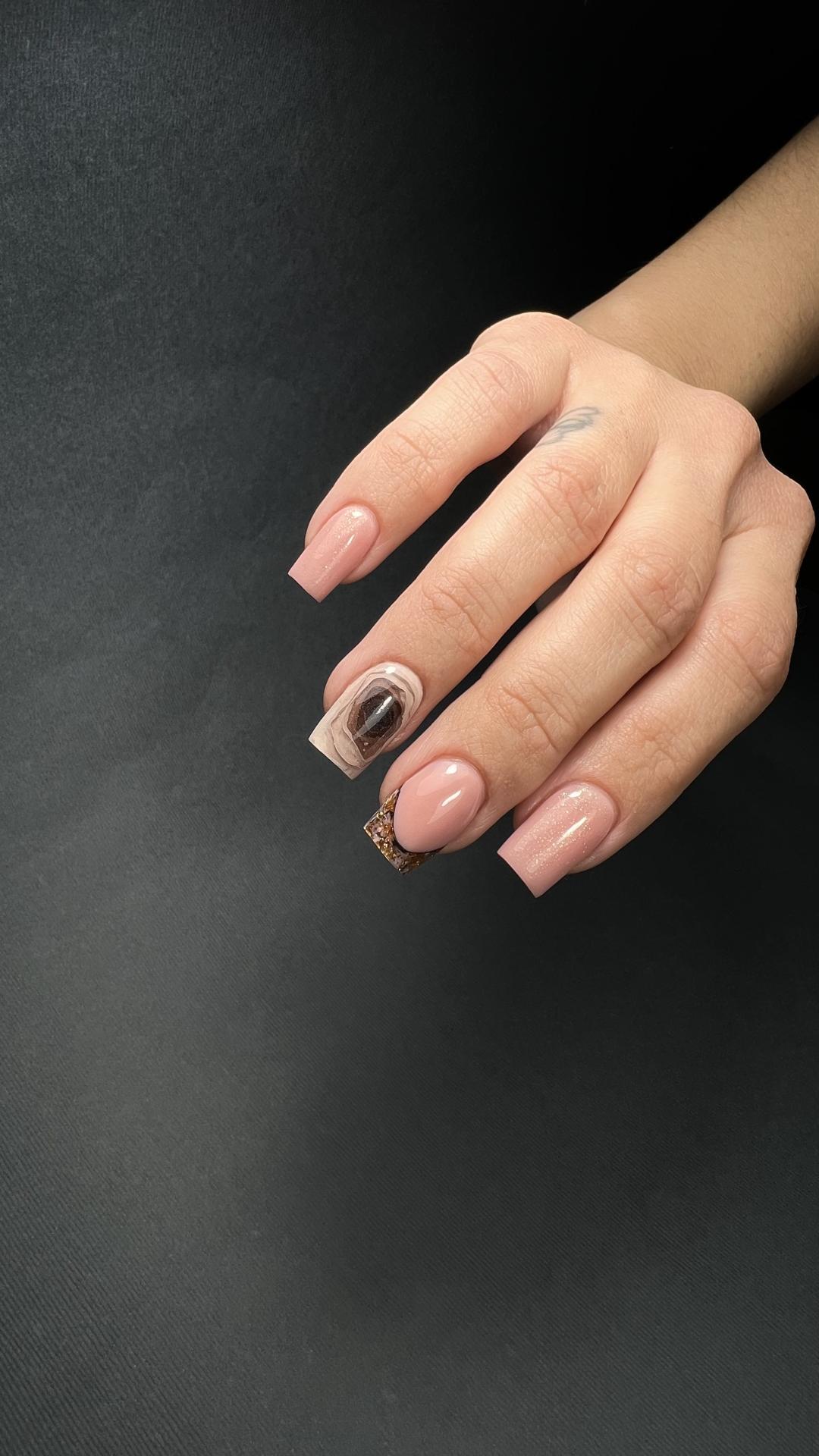 Studio Apejron #novisad Izlivanje noktiju Izlivanje noktiju gelom - M dužina