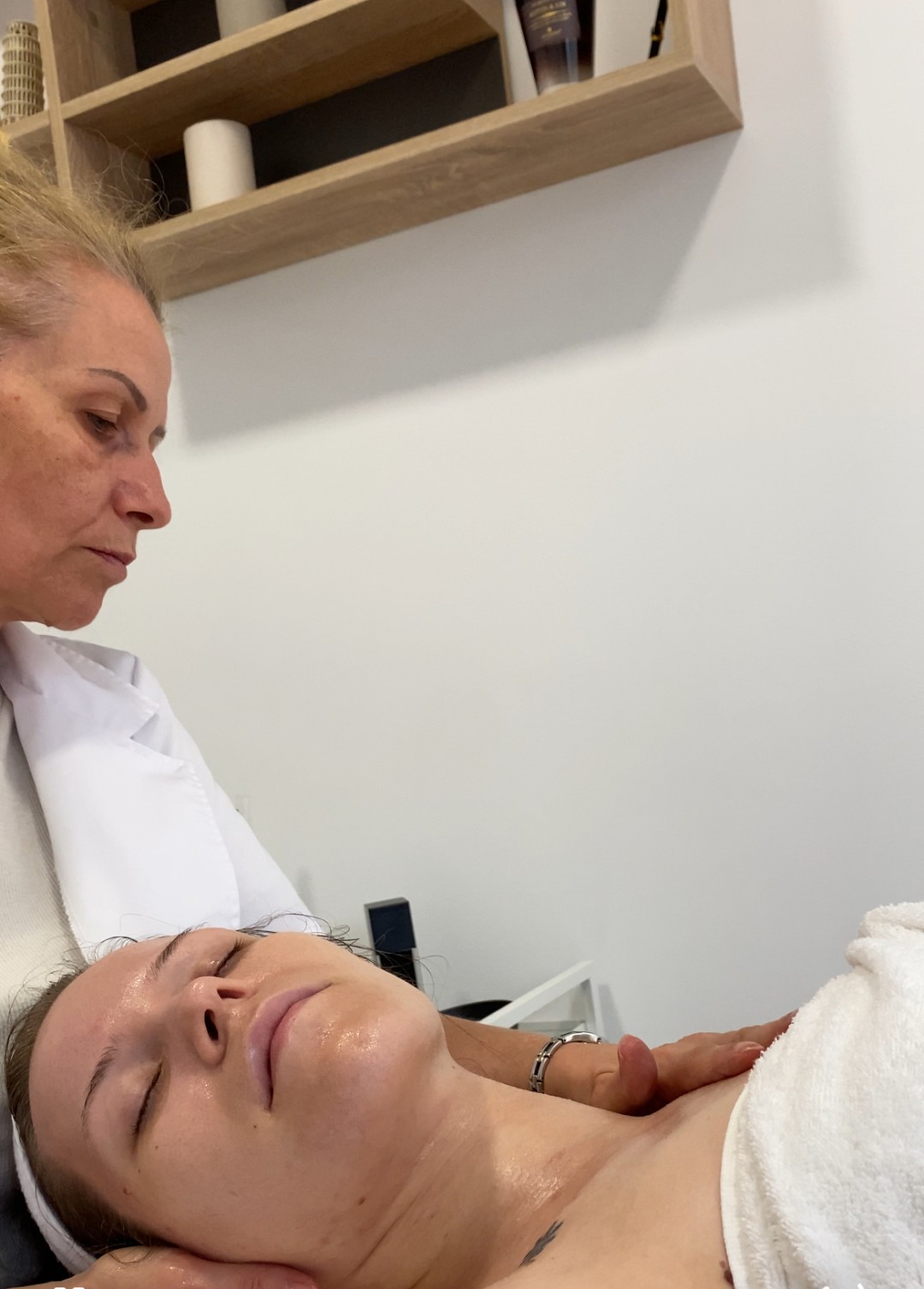 Sandra estetik studio #beograd Masaža lica Masaža lica - kozmetička