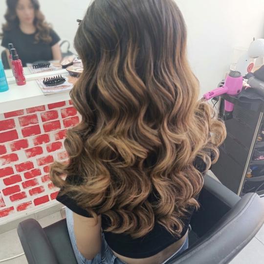 Travijata Donna #novisad Pletenice, kike, punđe Holivudski talasi / glam wawes- sve dužine kose