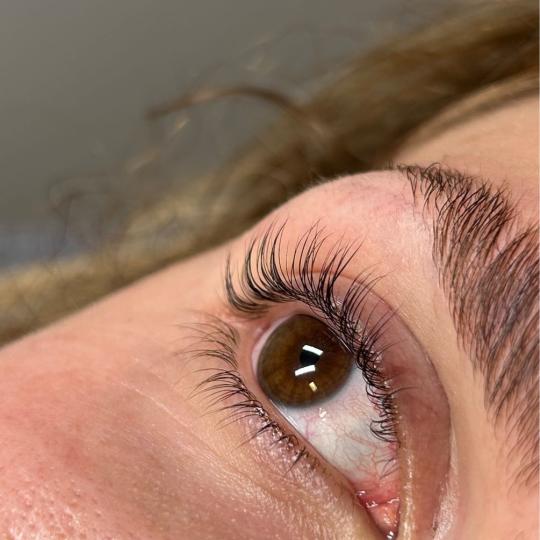 Impresivna i svoja #beograd Trepavice Lash lift + farbanje trepavica
