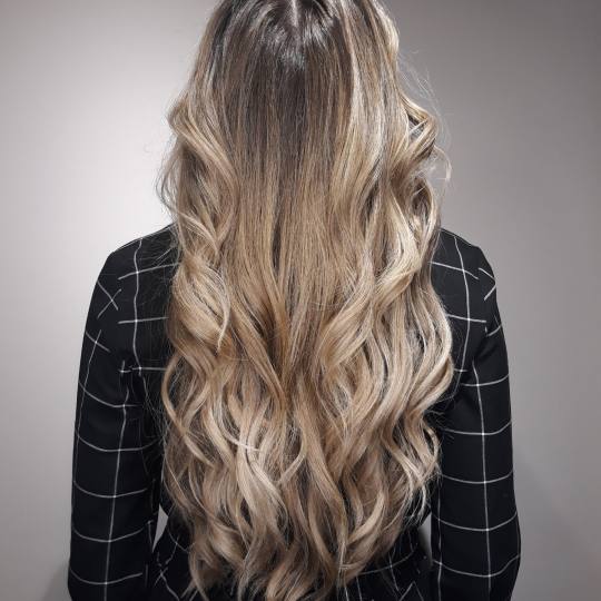 Vanity Hair #beograd Ombre, sombre, balayage Balayage / Pramenovi + preliv + feniranje - kratka kosa