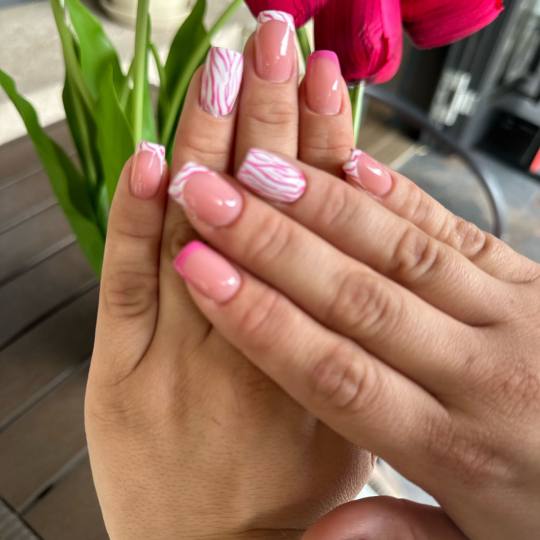 Bibi beauty centar #beograd Ukrašavanje noktiju Izlivanje noktiju + nail art