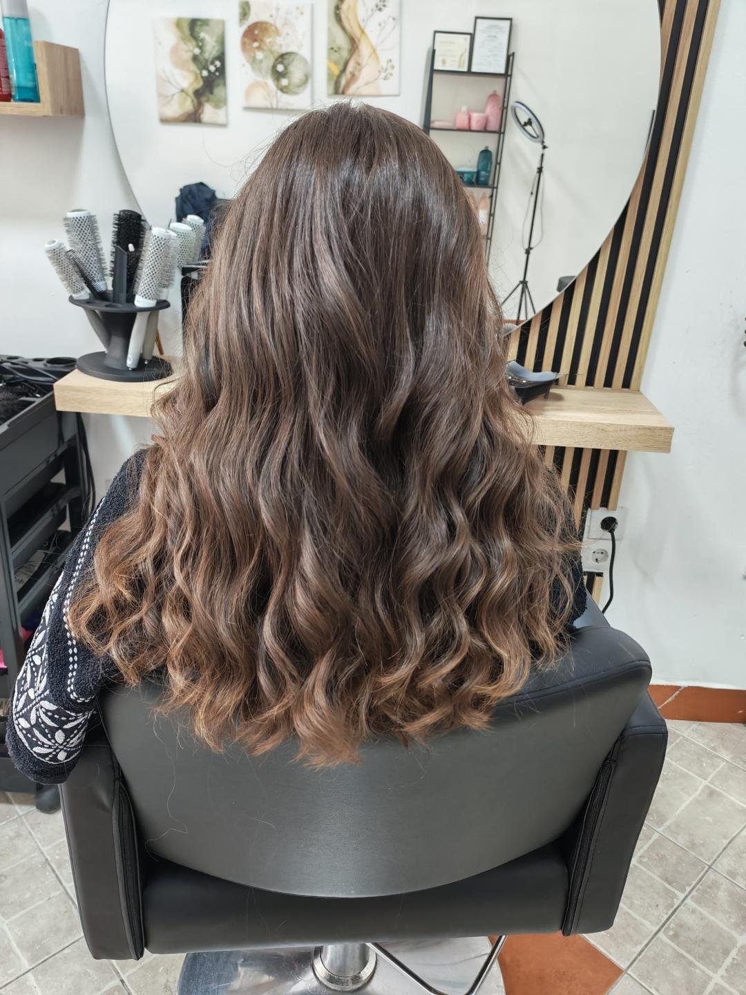 Feniranje na talase / lokne - duga kosa - Hair by Sneška, Novi Sad Feniranje i stilizovanje Frizerski saloni Feniranje i stilizovanje, Novi Sad, Sajmište, Detelinara, Banatić