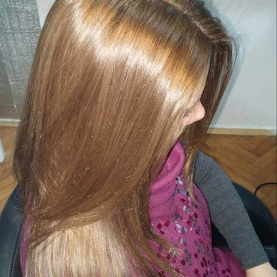 Hair play #beograd Farbanje kose kolorizacija korena sa pramenovima u 2 boje Senčenje srednje kose 