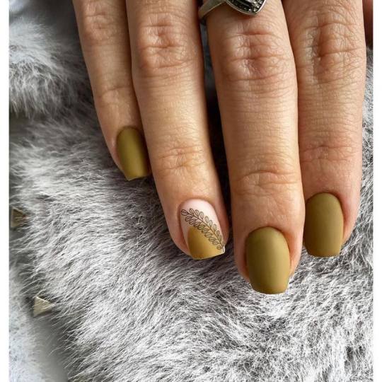 Monami beauty #beograd Ojačavanje noktiju Ojačavanje ruber bazom