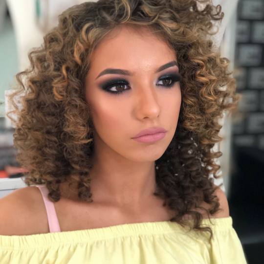 Olymp Beauty #nis Make-up / šminkanje šminka Profesionalno šminkanje + veštačke trepavice Ardel