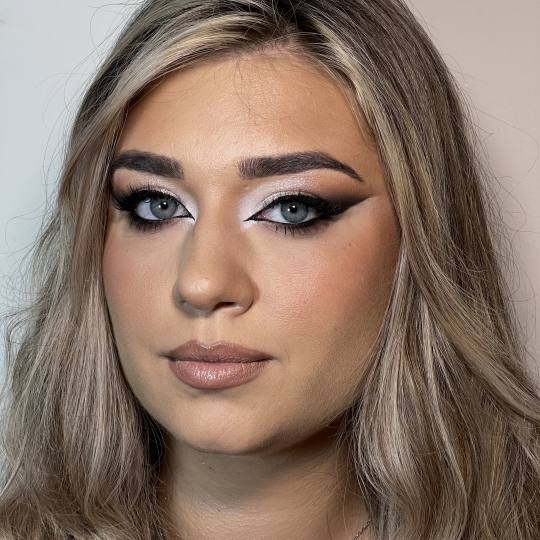 Beauty by Cvetanoski #nis Make-up / šminkanje Profesionalno šminkanje Teodorin rad