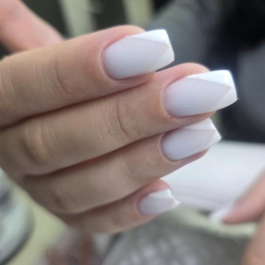 Gospođica Draga #novisad Ojačavanje noktiju Ojačavanje noktiju gelom